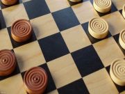 Spel Ryska checkar på nätet